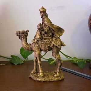 AFD Home Christmas Wiseman Bearing Gifts To Baby Jesus Sculptures